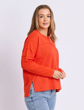 Load image into Gallery viewer, Jayne throw on top grenadine
