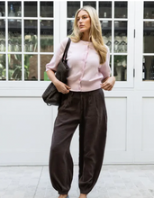 Load image into Gallery viewer, Demi pleat pant chocolate
