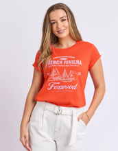 Load image into Gallery viewer, Sailing club tee - red

