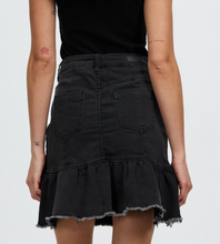 Load image into Gallery viewer, Daisy skirt washed black denim
