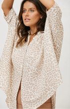 Load image into Gallery viewer, Georgie shirt nude leopard
